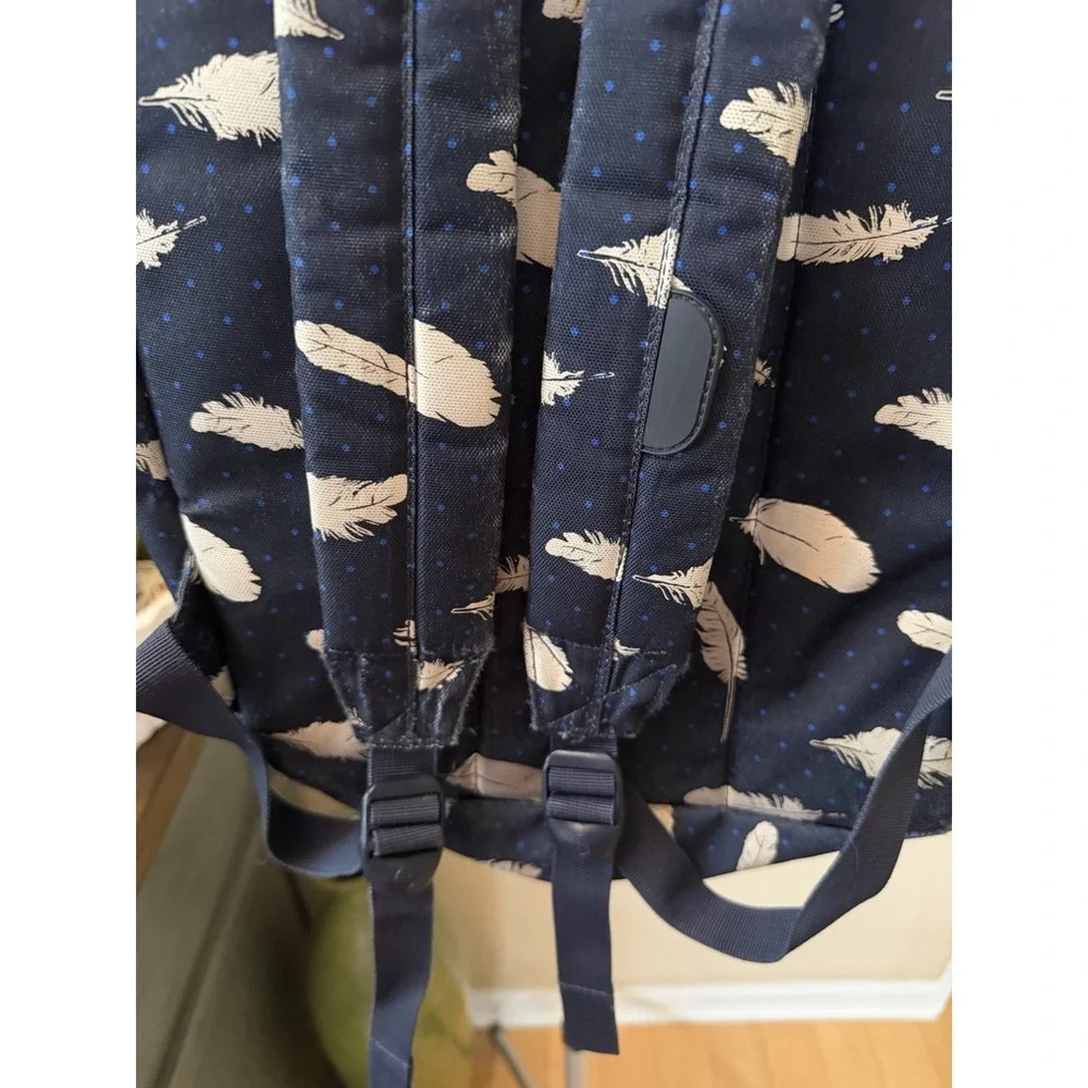 Herschel Supply Co. very good